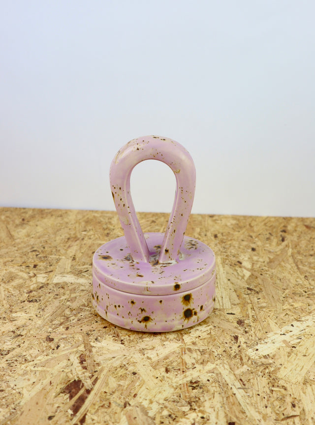 Dialog "lavender cream with brown sugar" medium vessel tall