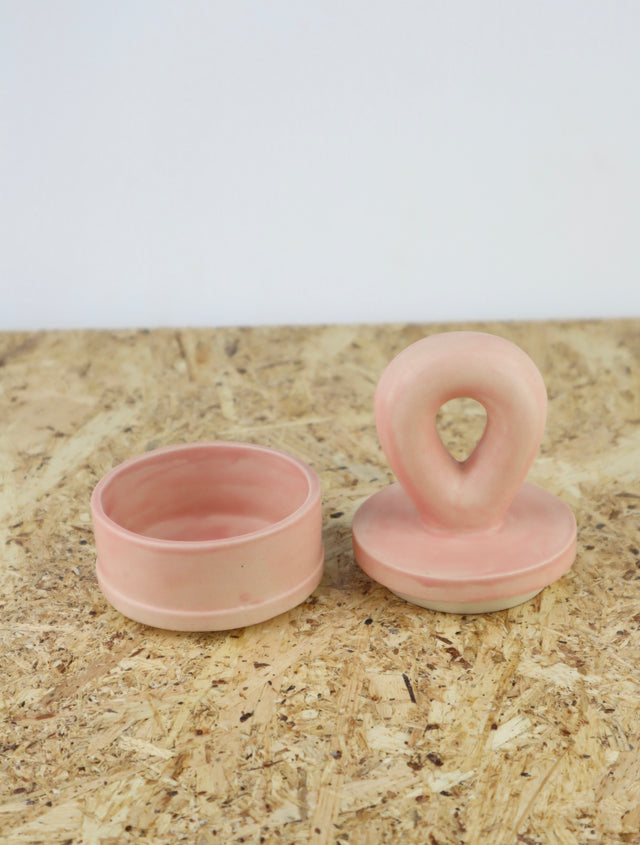 Dialog "pink marshmallow" small vessel