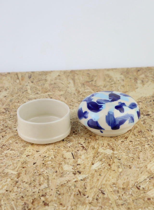 Dialog "blue drip" small vessel