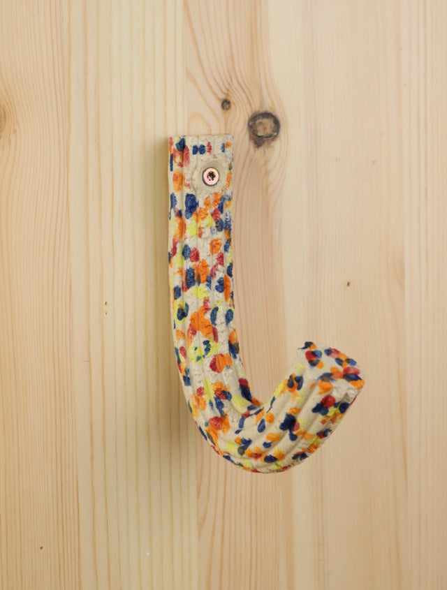 "Clown dots" Extruded hanger