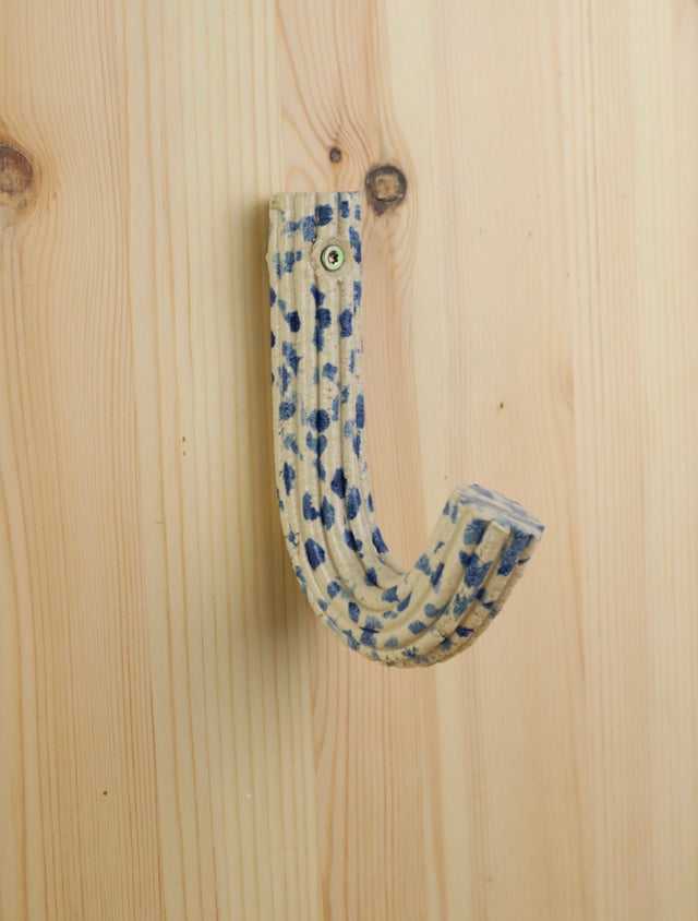 "Blue dots" Extruded hanger