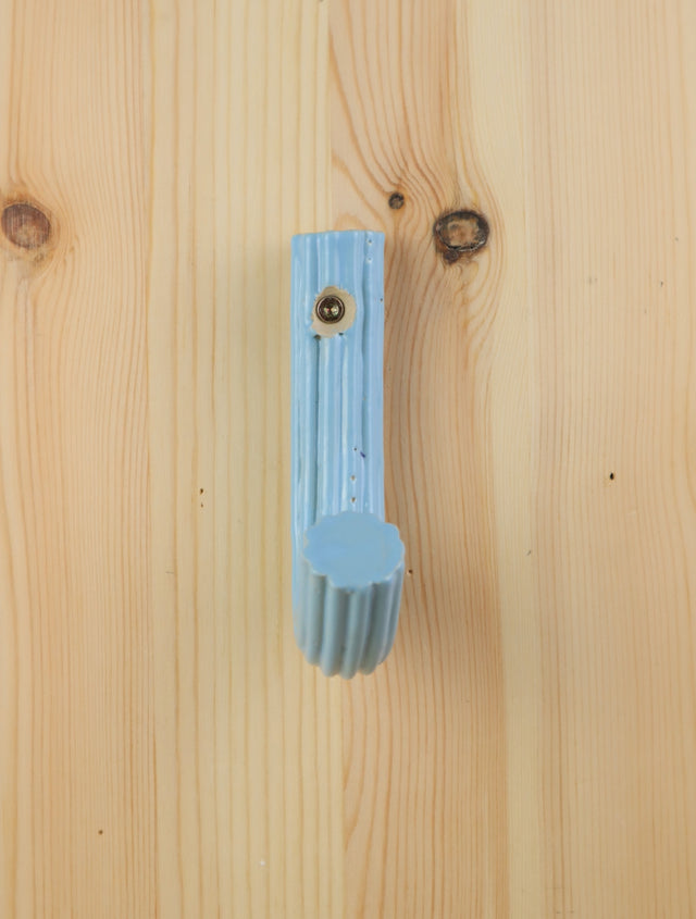 "Baby blue" Extruded hanger