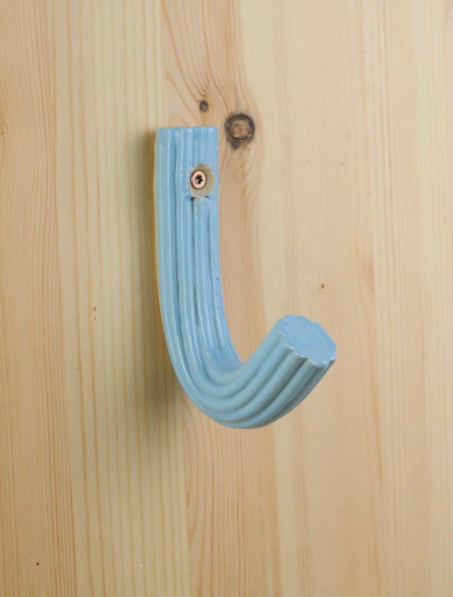 "Baby blue" Extruded hanger