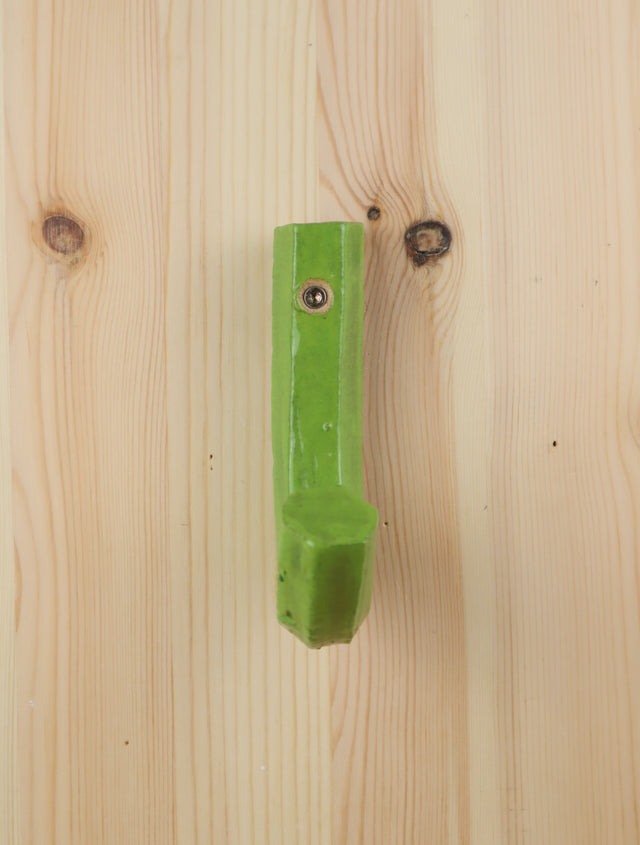 "Green green grass" Extruded hanger