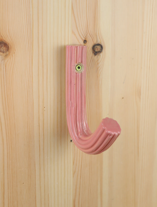 "Barbie pink" Extruded hanger