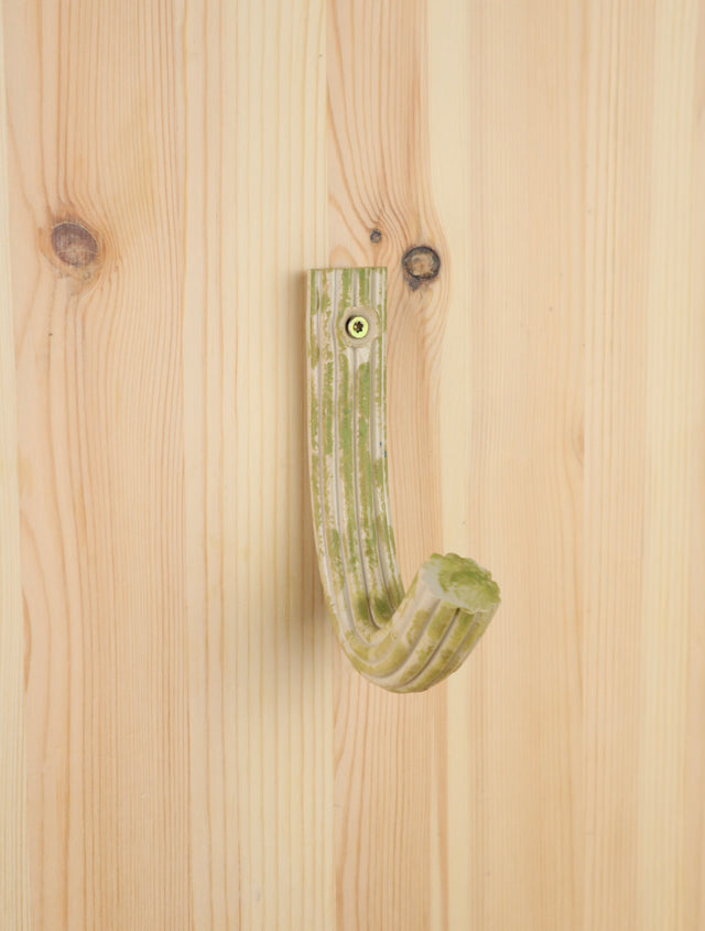 "Green pattern" Extruded hanger