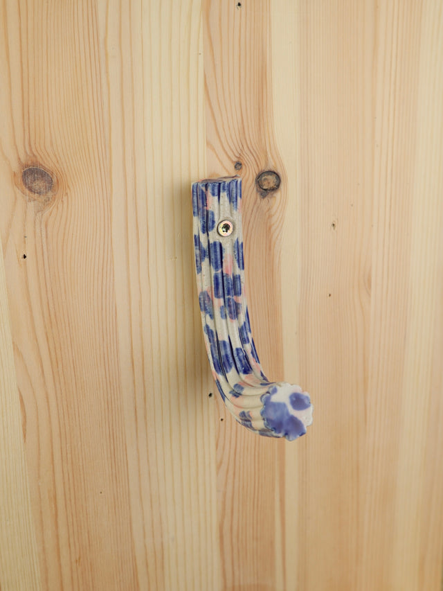 "Pink and dark blue" Extruded hanger