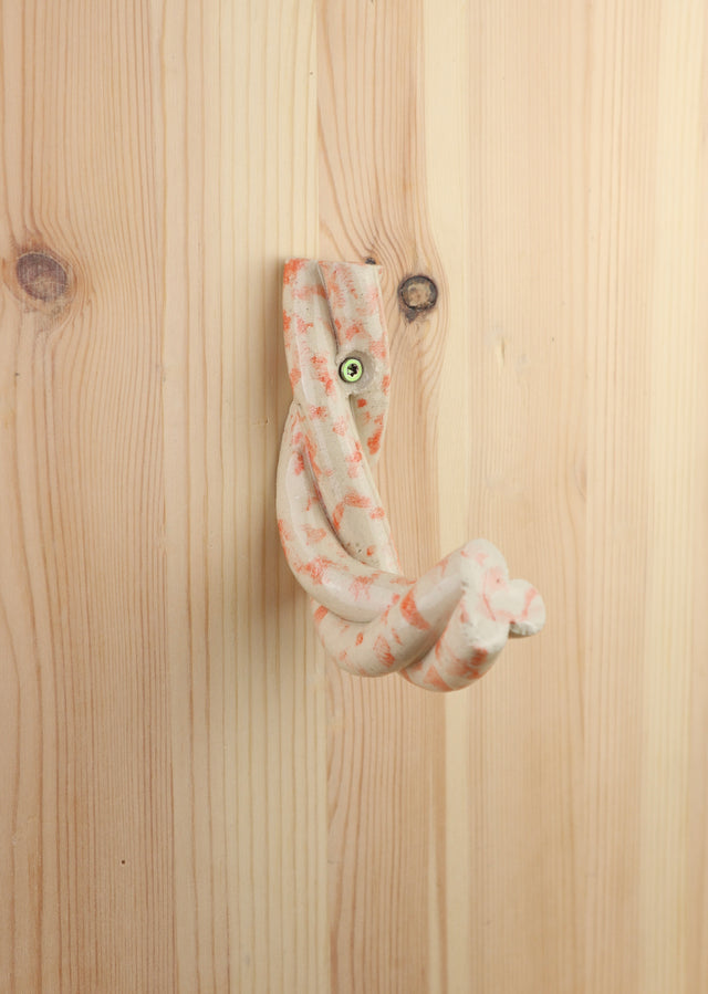 "Red dots" Extruded hanger