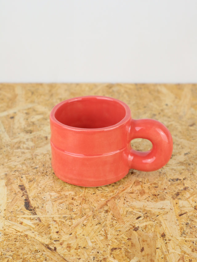 Dialog cup in kind of hot pink