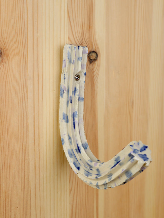 "Blue dots" Extruded hanger
