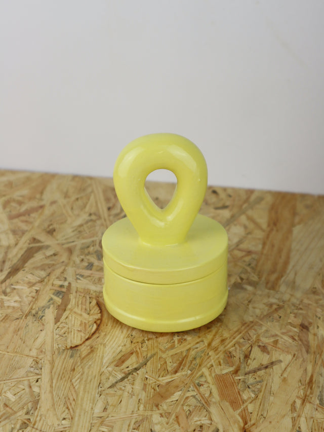 Dialog "Yellow" small vessel