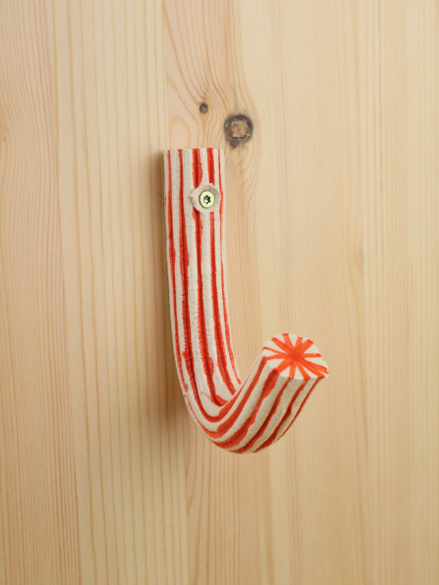 "Red stripes" Extruded hanger